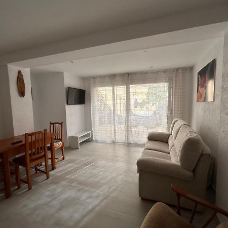 פאלאפרוג'ל Costa Brava Apartments מראה חיצוני תמונה