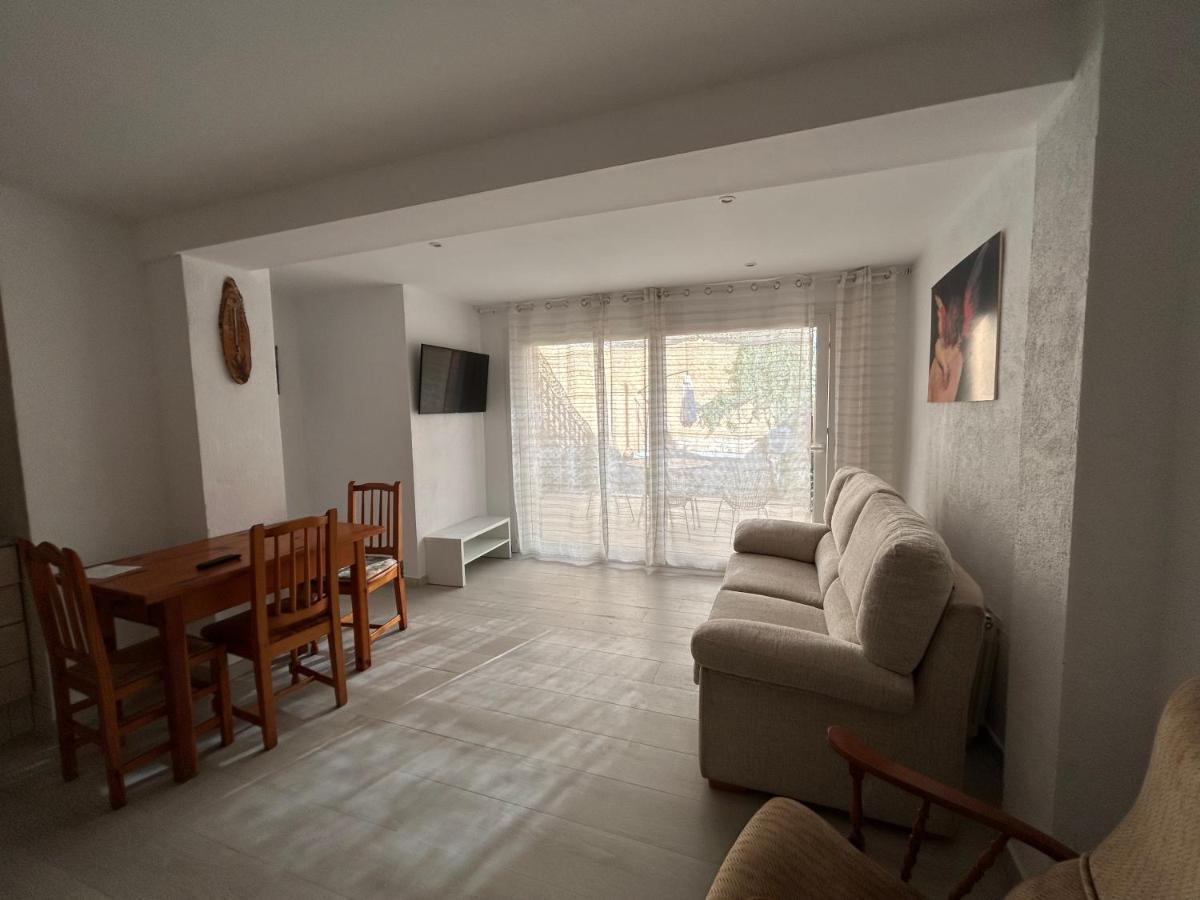 פאלאפרוג'ל Costa Brava Apartments מראה חיצוני תמונה