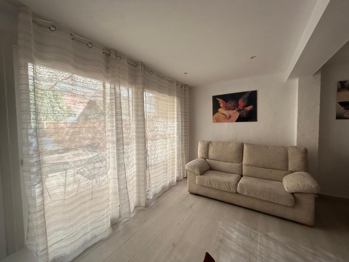 פאלאפרוג'ל Costa Brava Apartments מראה חיצוני תמונה